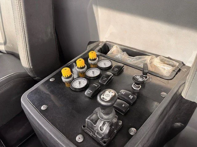 2023 Mack Granite - image 14