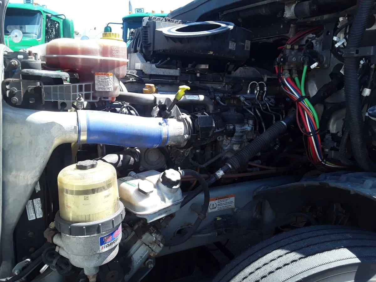 2021 Freightliner Cascadia - image 8