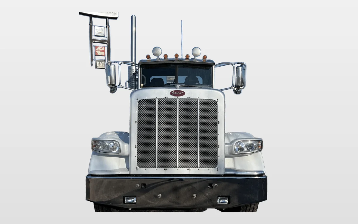 2021 Peterbilt 389 - image 1