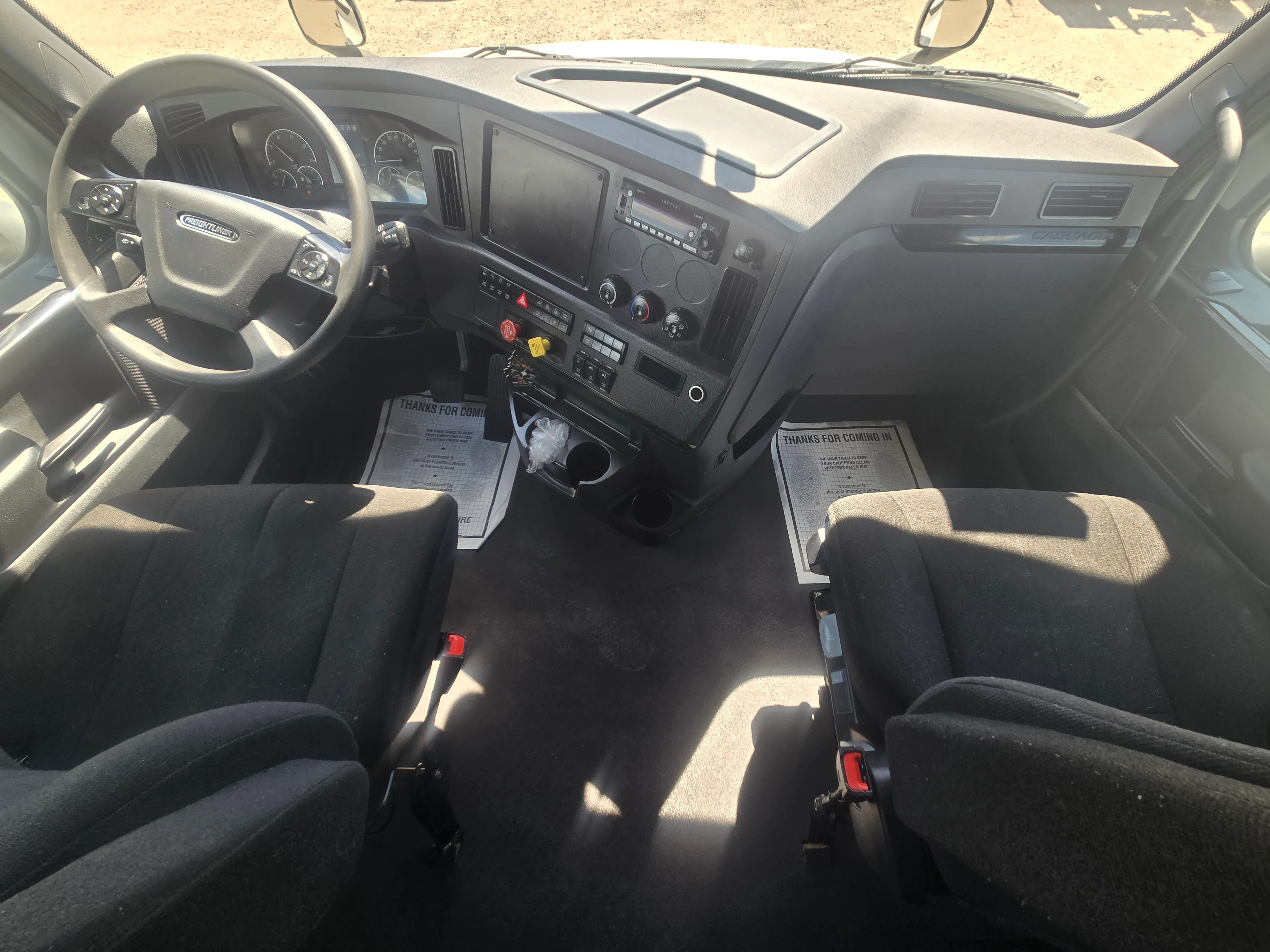 2023 Freightliner Cascadia in French Camp, CA — photo 10