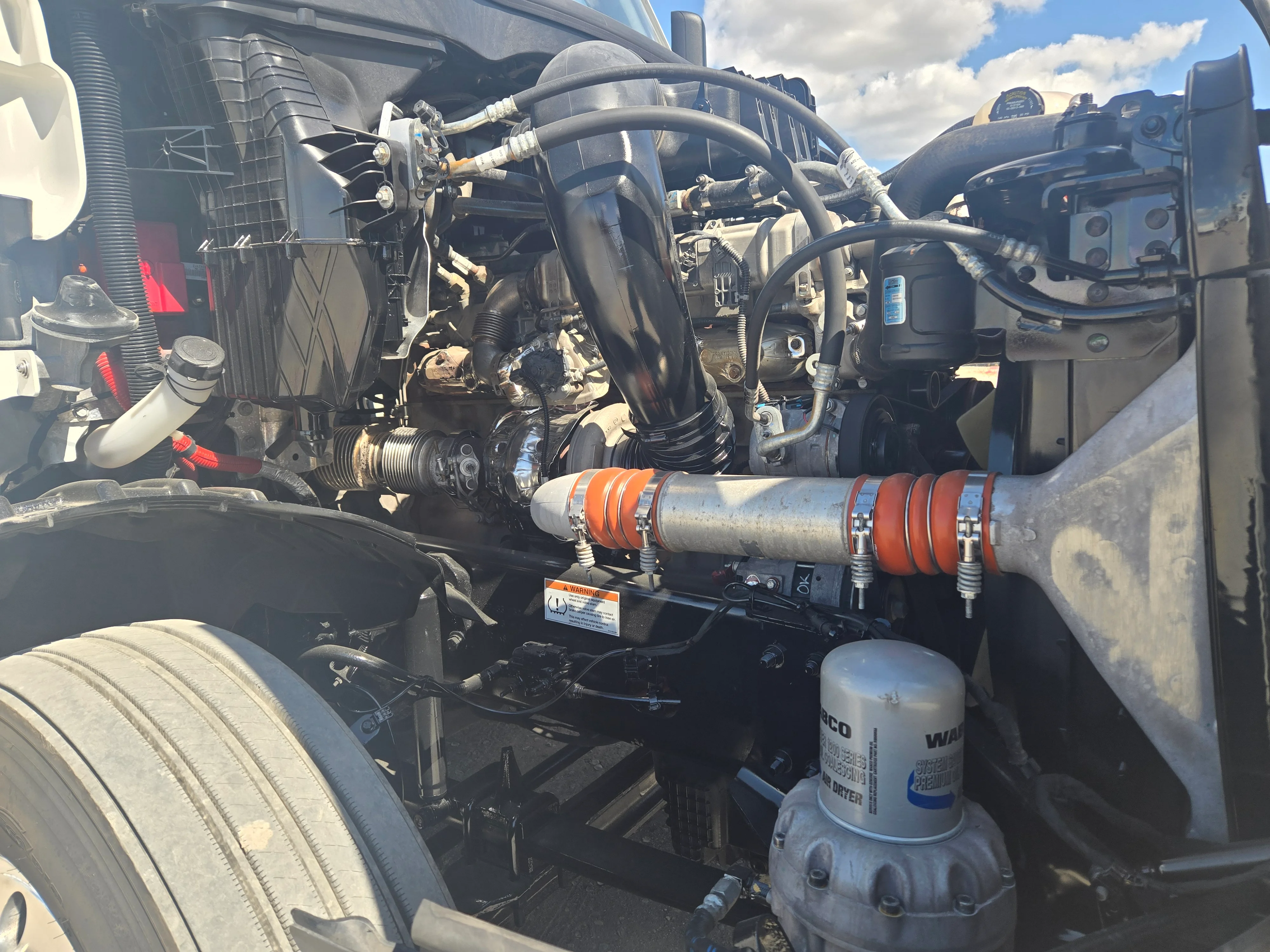 2023 Freightliner Cascadia in French Camp, CA — photo 14