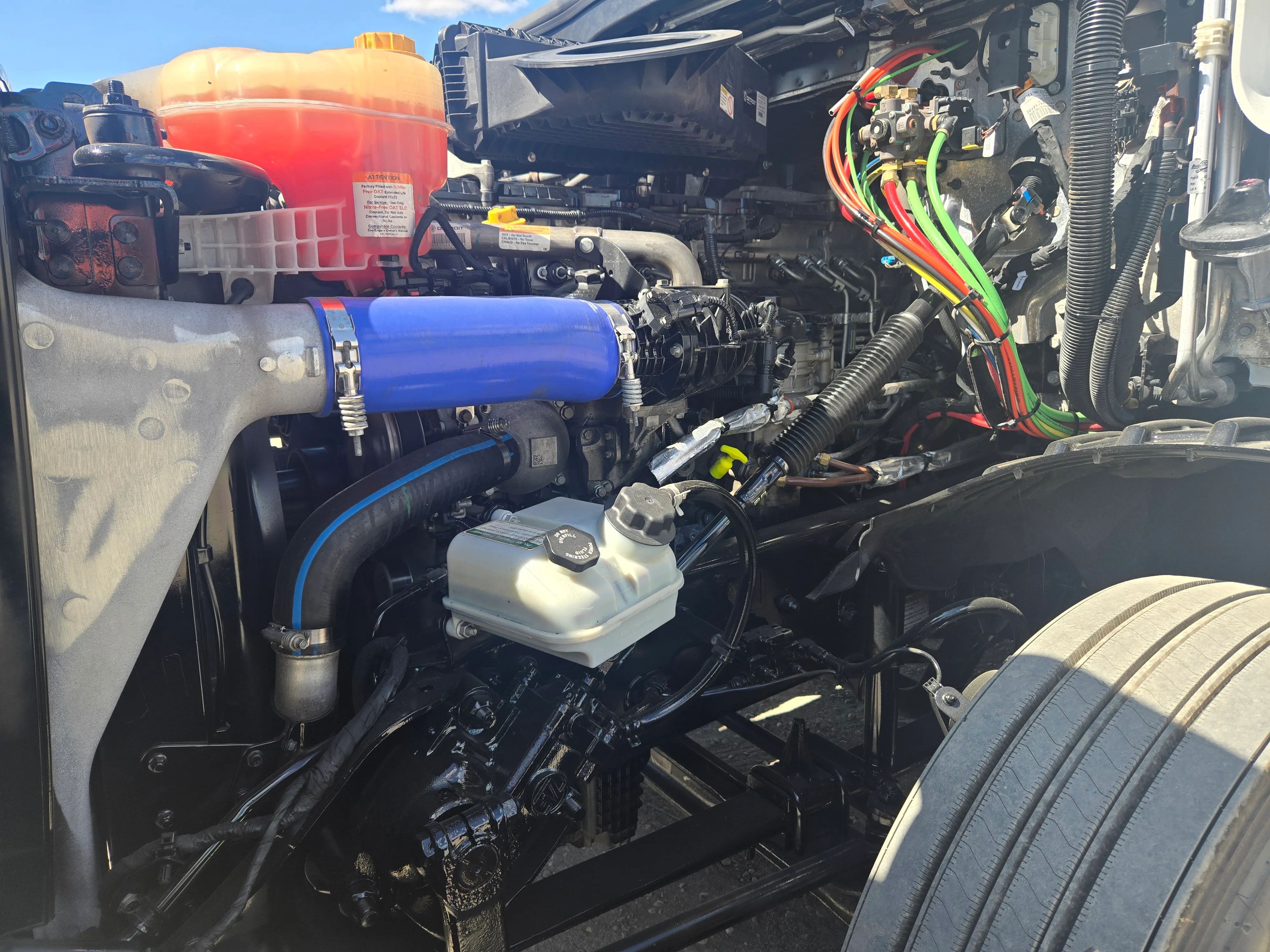 2023 Freightliner Cascadia in French Camp, CA — photo 13