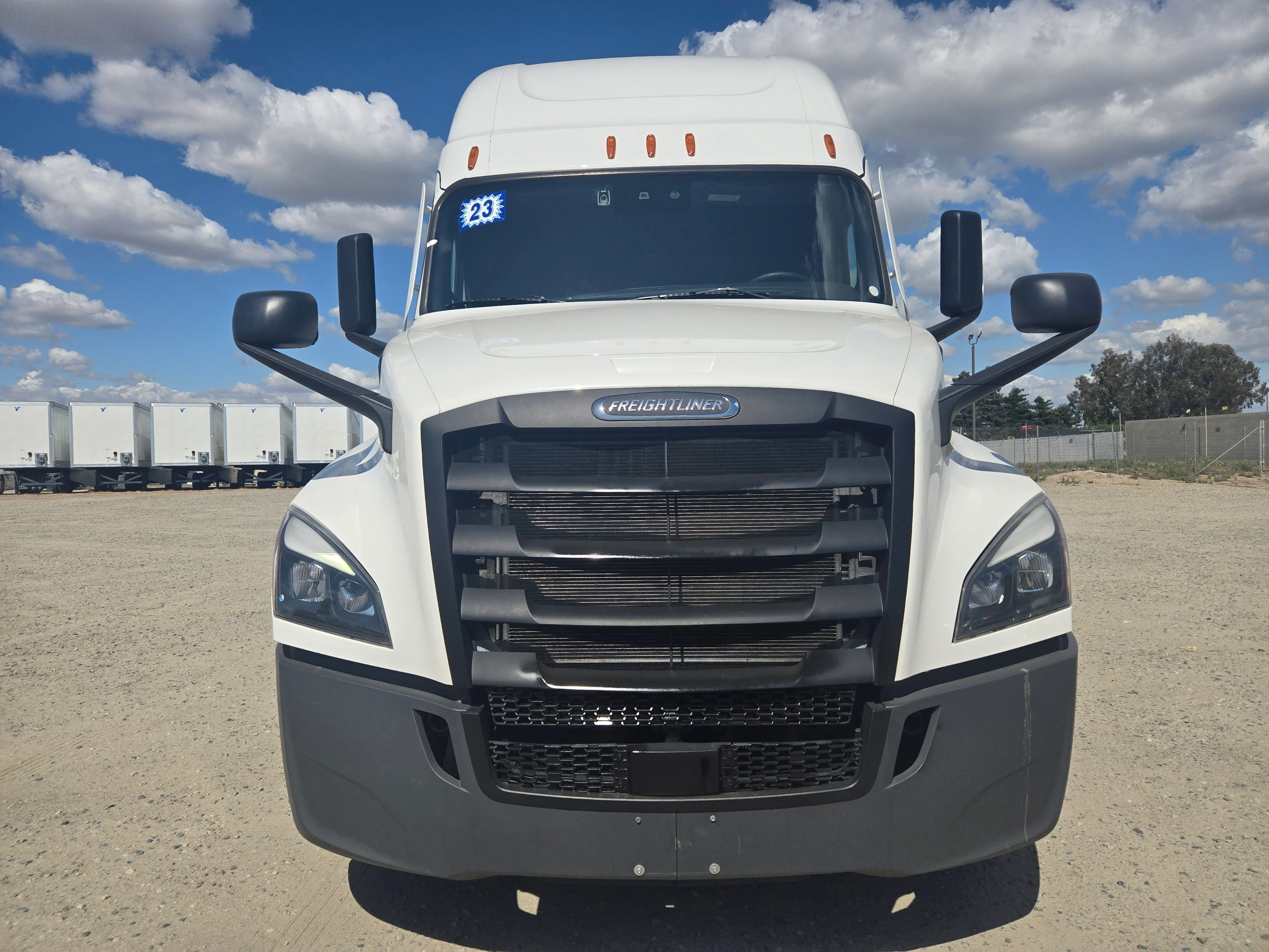 2023 Freightliner Cascadia in French Camp, CA — photo 2