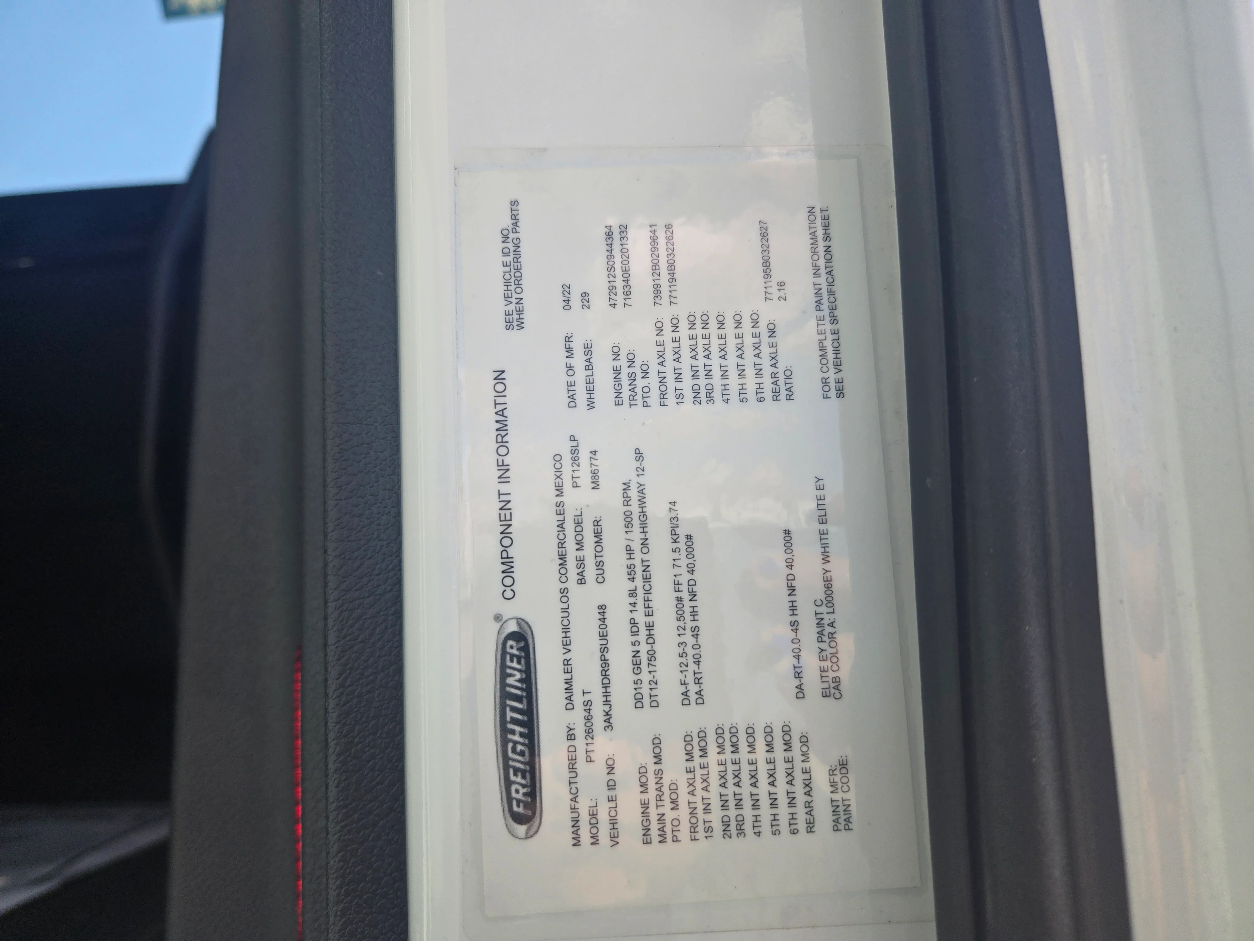 2023 Freightliner Cascadia in French Camp, CA — photo 16