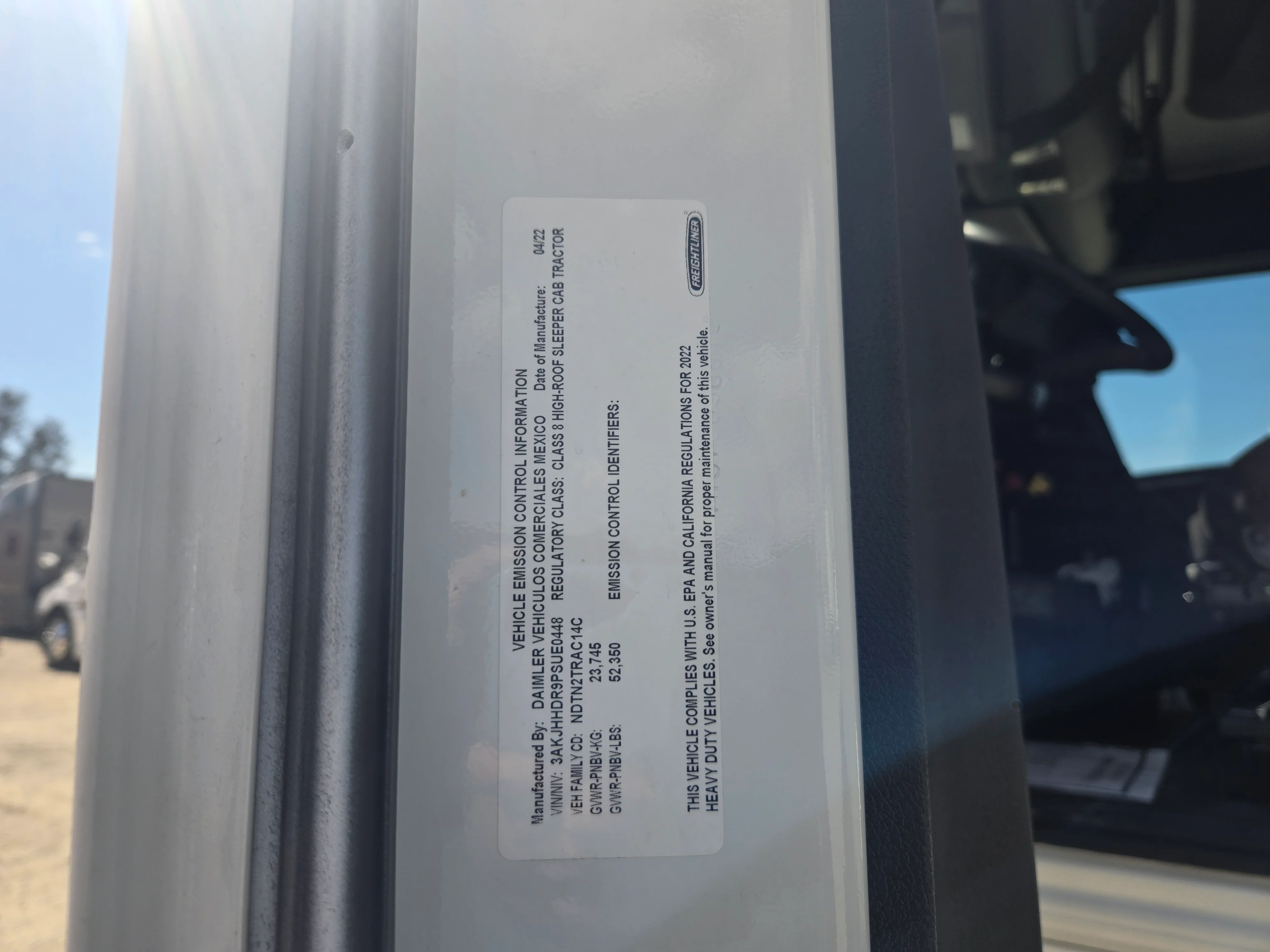 2023 Freightliner Cascadia in French Camp, CA — photo 15