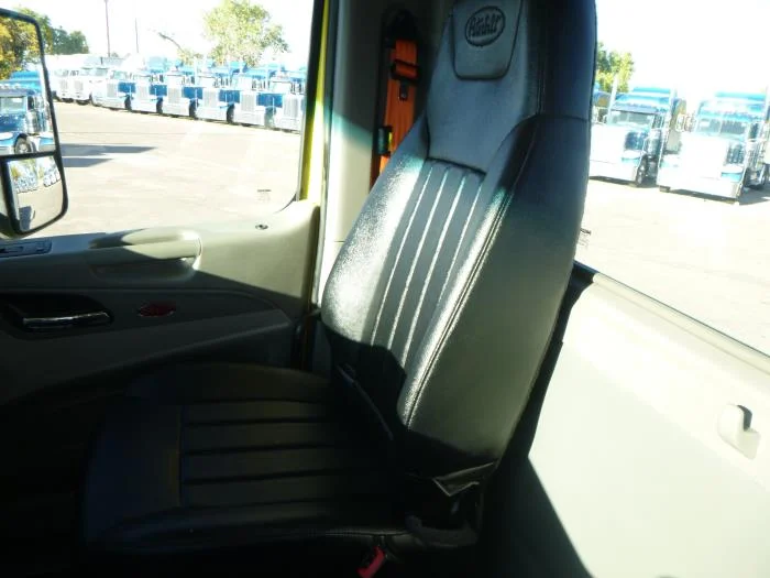 2021 Peterbilt 579 in Grand Island, NE — photo 17