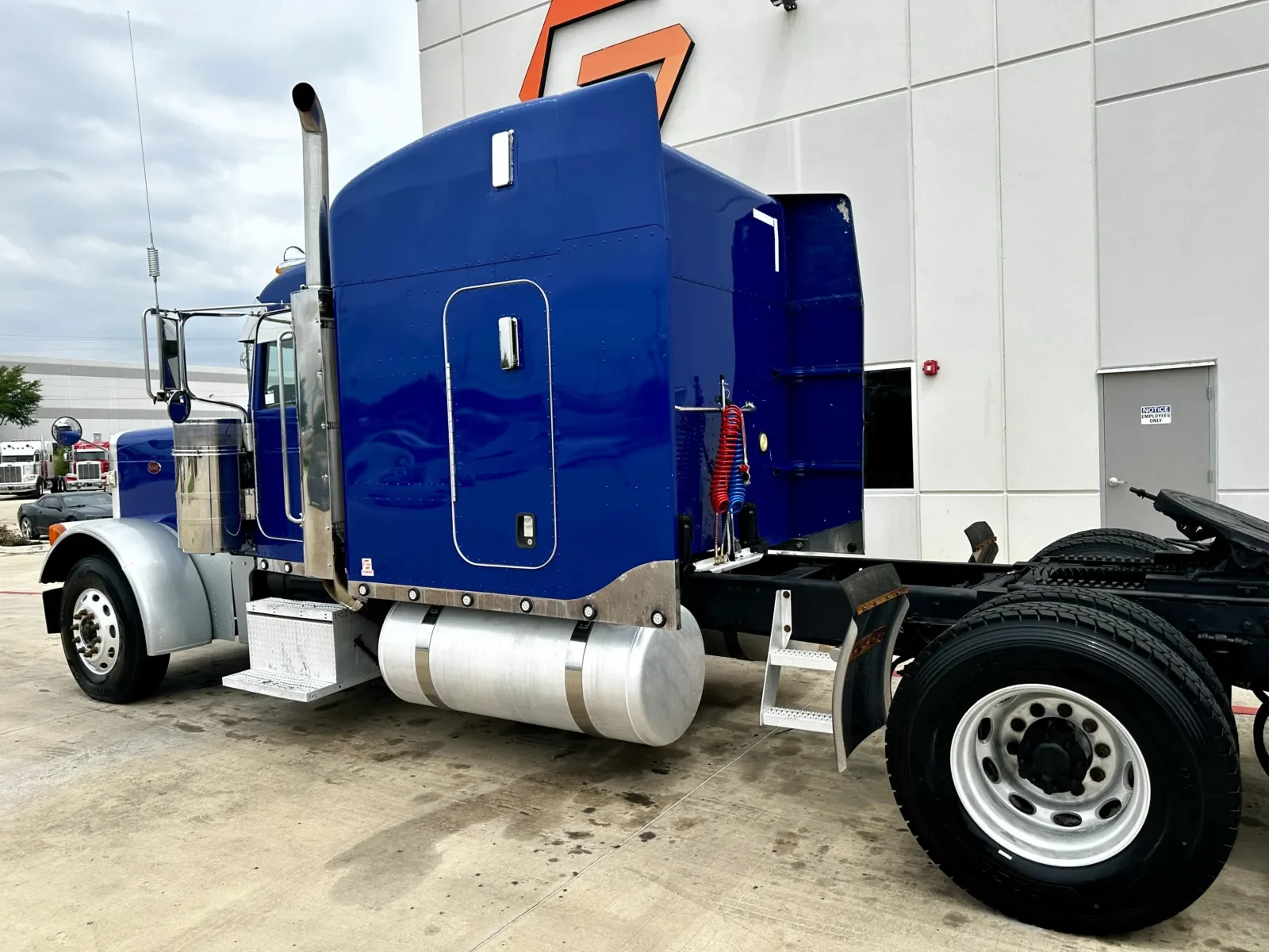 2006 Peterbilt 379 in Hutchins, TX — photo 8