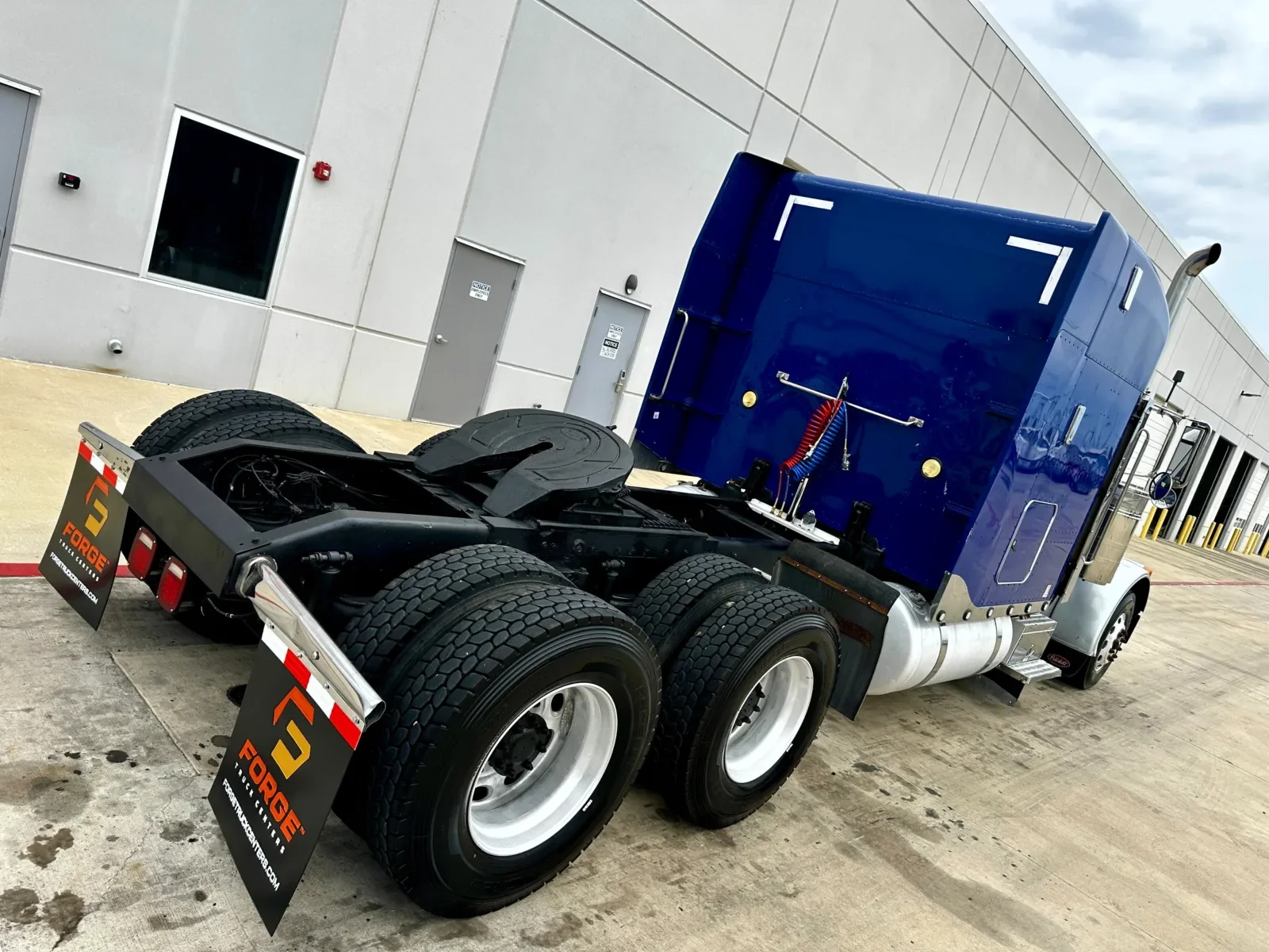 2006 Peterbilt 379 in Hutchins, TX — photo 11