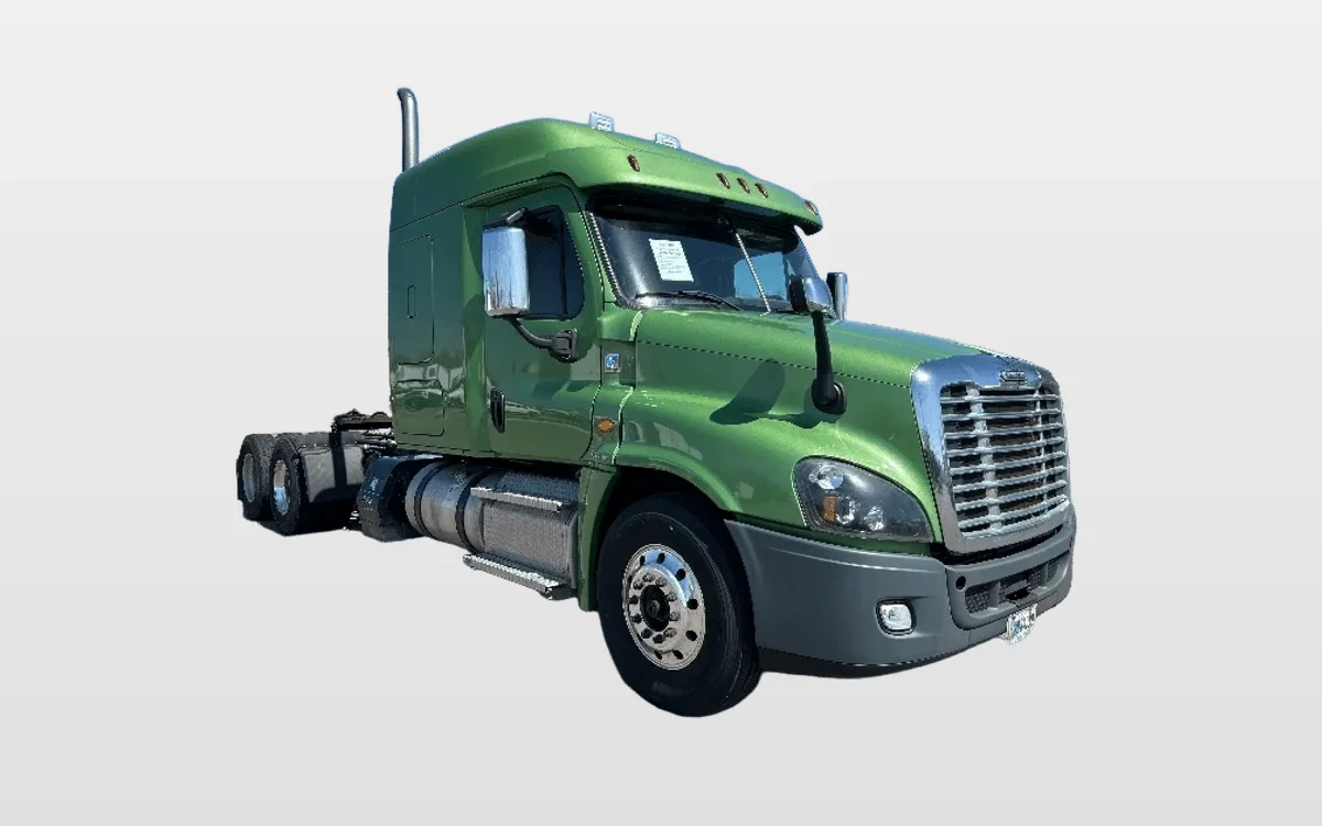 2020 Freightliner Cascadia - image 1