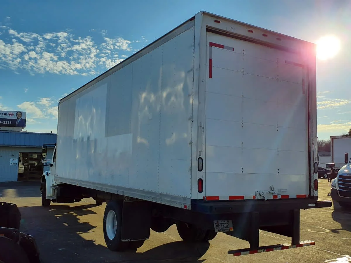 2012 Freightliner M2 106 - image 6