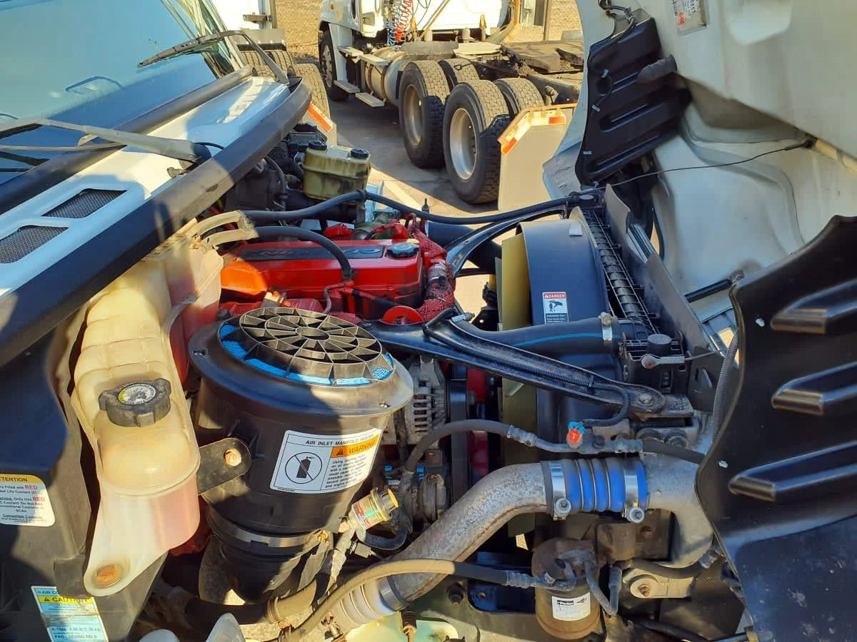 2012 Freightliner M2 106 - image 11