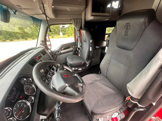 2022 Kenworth T680 in Fort Mill, SC — photo 13