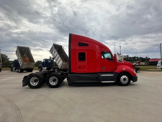 2022 Kenworth T680 in Fort Mill, SC — photo 8