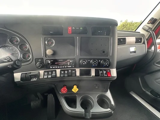2022 Kenworth T680 in Fort Mill, SC — photo 14