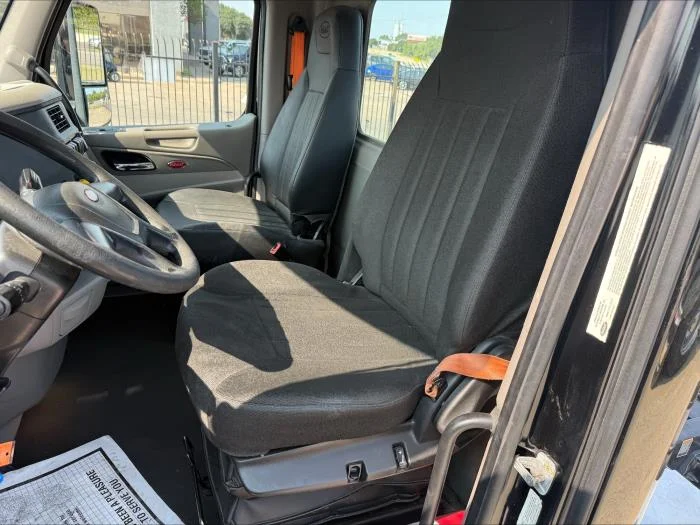 2021 Peterbilt 579 in Dallas, TX — photo 15