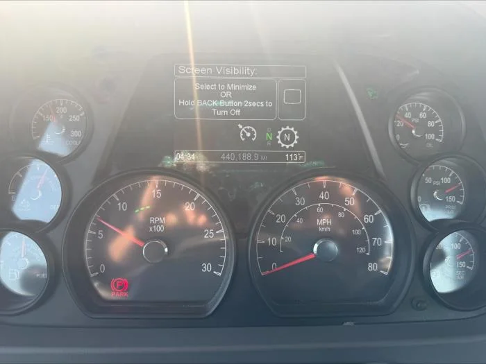 2021 Peterbilt 579 in Dallas, TX — photo 23