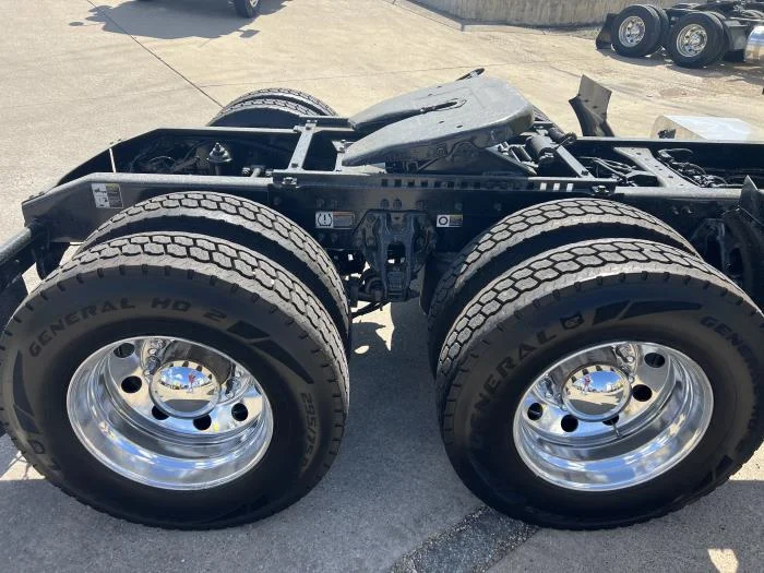 2021 Peterbilt 579 - image 27