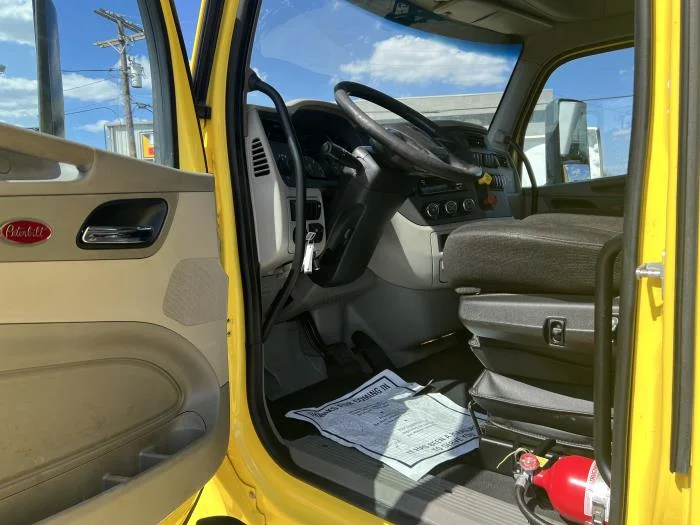 2021 Peterbilt 579 - image 12