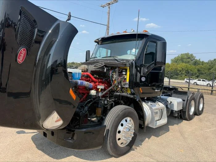 2021 Peterbilt 579 in Dallas, TX — photo 33