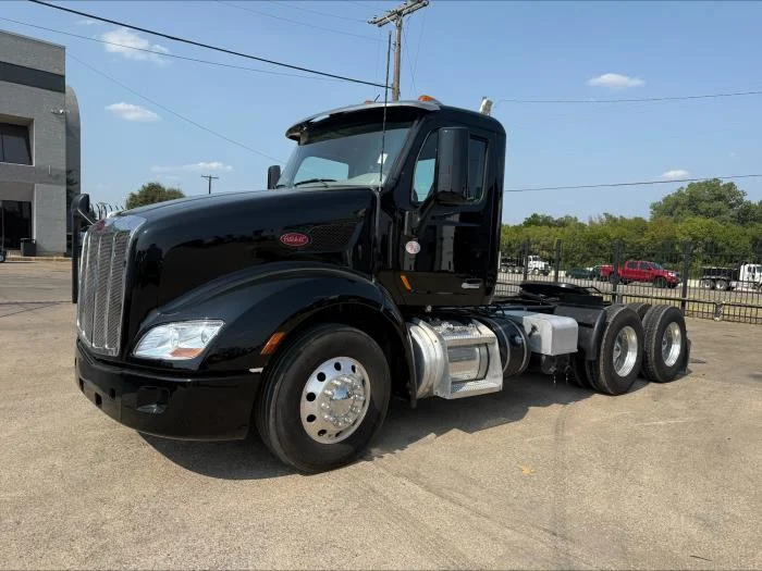 2021 Peterbilt 579 in Dallas, TX — photo 22