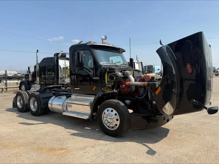 2021 Peterbilt 579 in Dallas, TX — photo 26