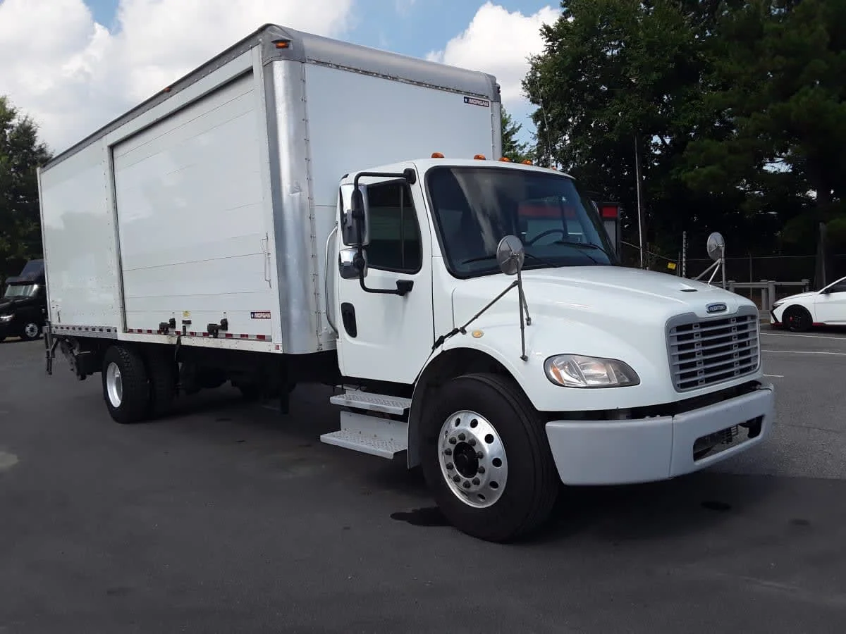 2019 Freightliner M2 106 in Charlotte, NC — photo 3