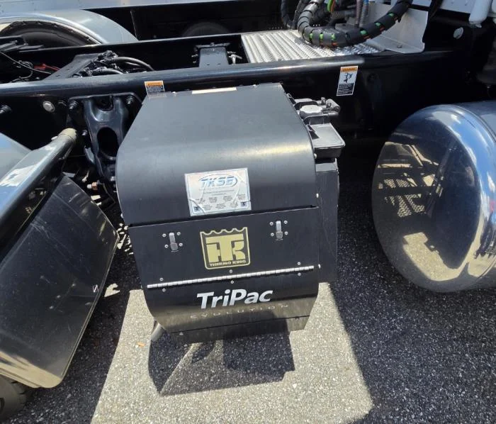2023 Peterbilt 389 — photo 27
