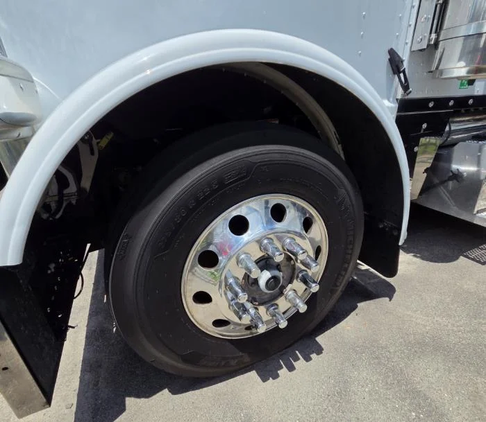 2023 Peterbilt 389 — photo 14