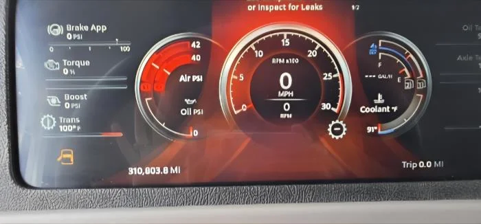 2023 Peterbilt 389 — photo 16