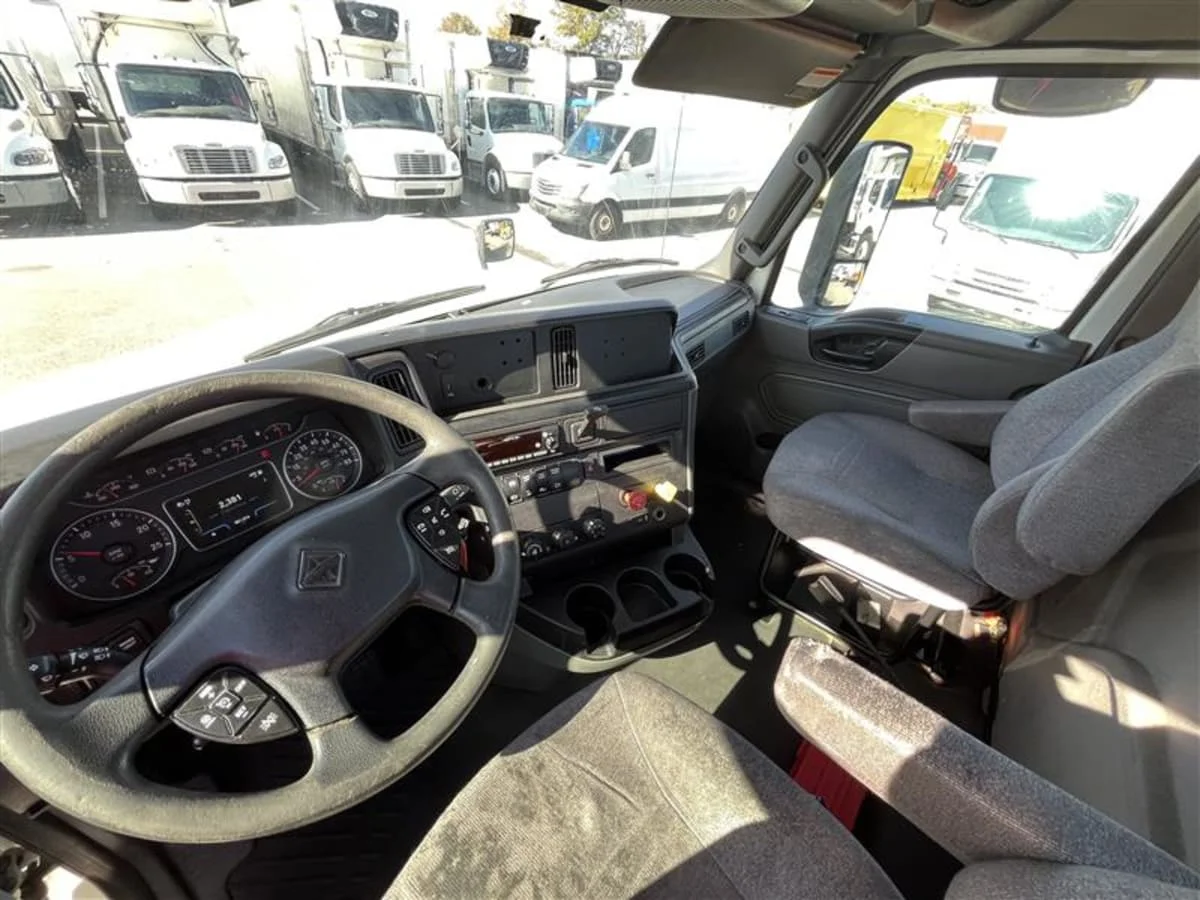 2019 International RH - image 7