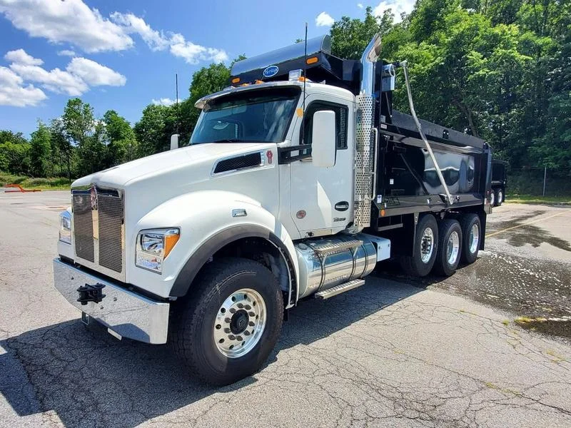 2025 Kenworth T880 in Montgomery, NY
