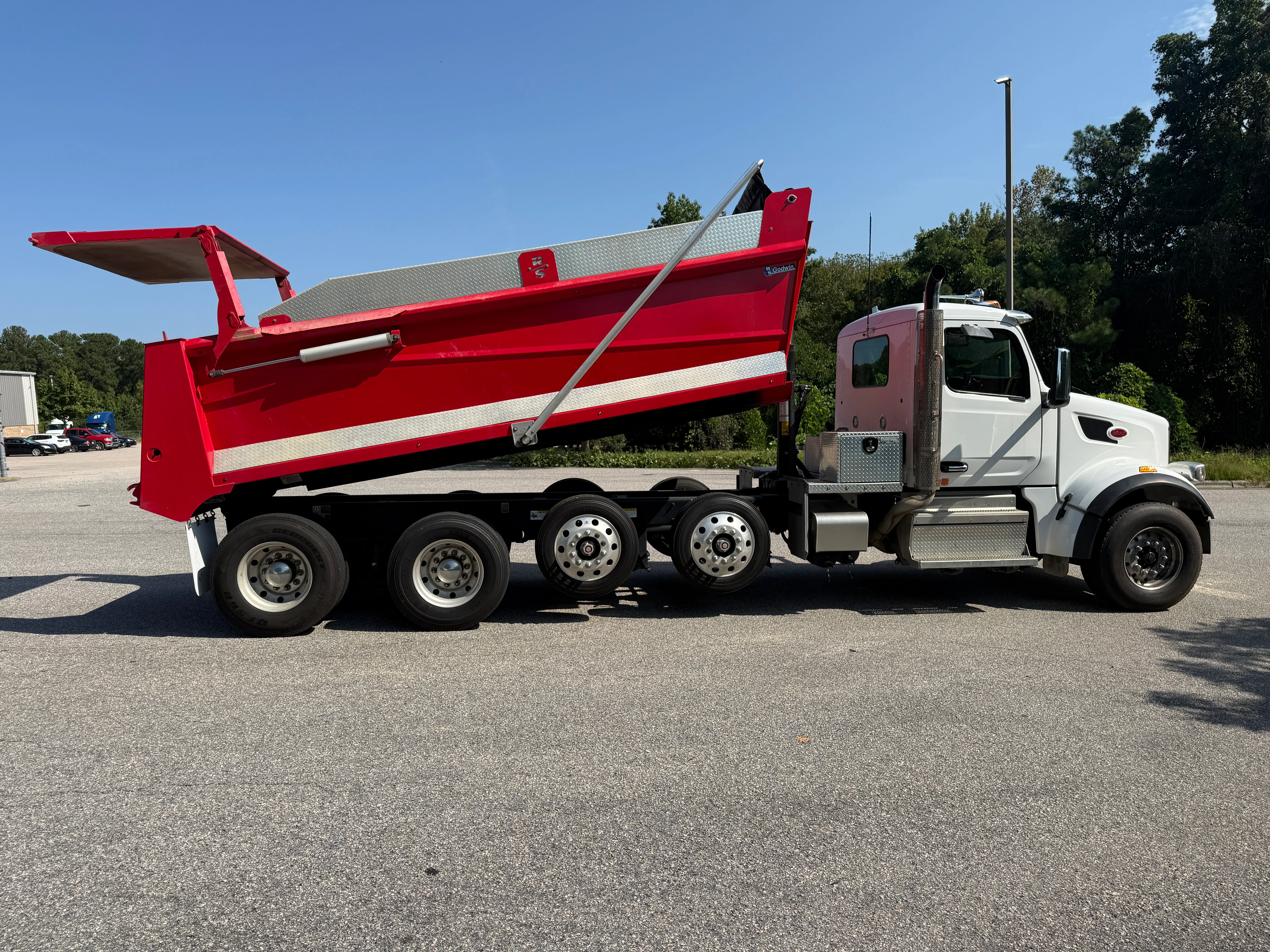 2025 Peterbilt 567 in Raleigh, NC — photo 5