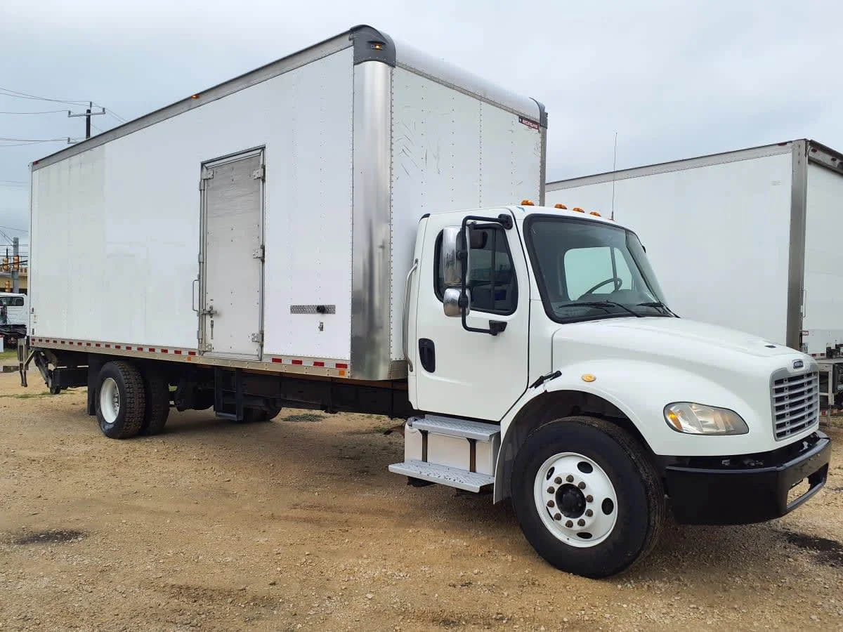 2019 Freightliner M2 106