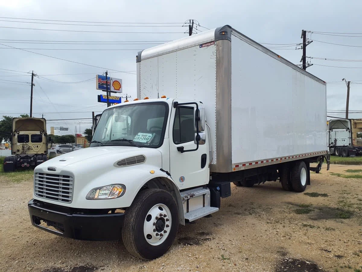 2019 Freightliner M2 106 in Converse, TX — photo 3