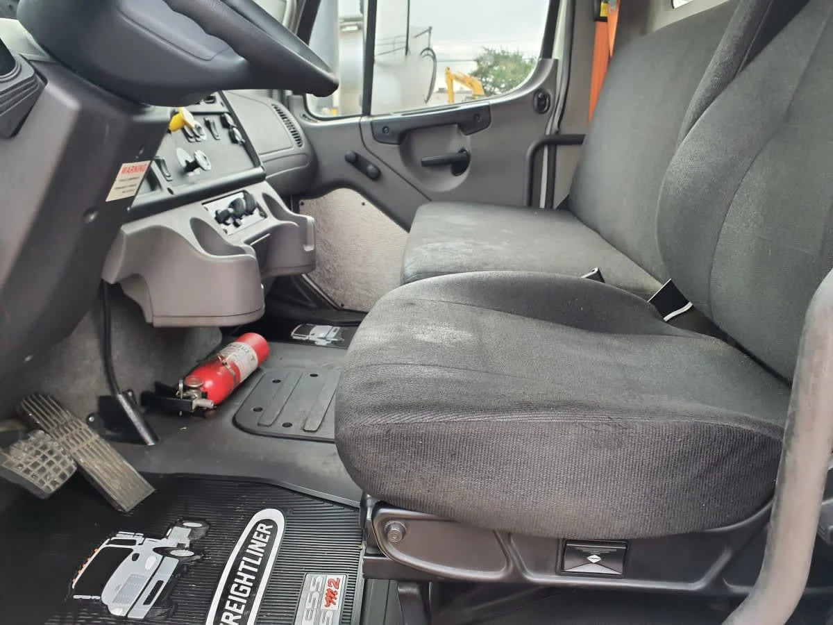 2019 Freightliner M2 106 in Converse, TX — photo 11