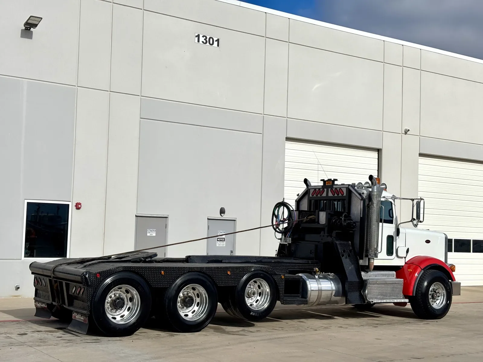 2012 Peterbilt 367 in Hutchins, TX — photo 5