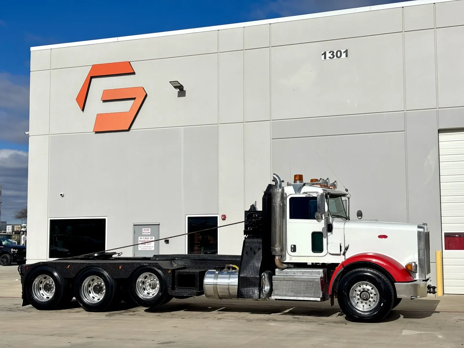 2012 Peterbilt 367 in Hutchins, TX