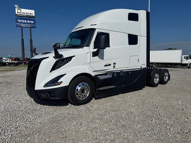 2027 Volvo VNL 860