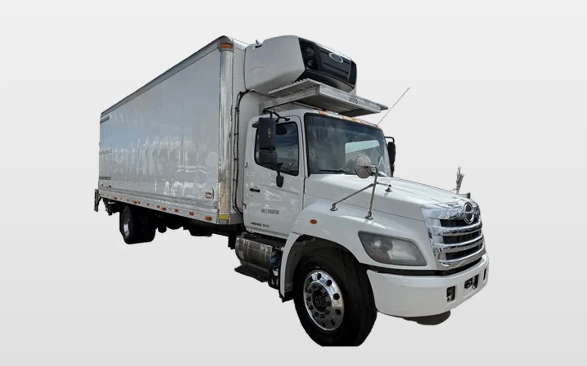 2020 Hino 338 - image 1