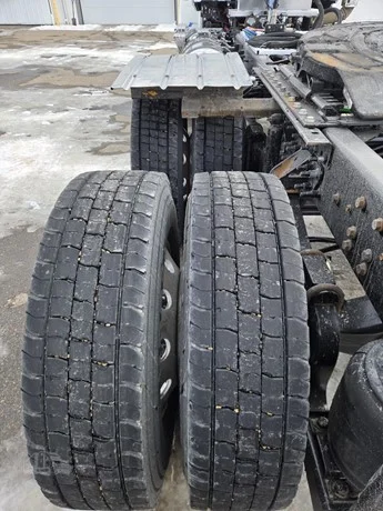 2025 International HX - image 10