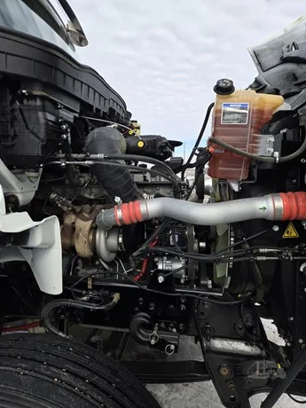 2025 International HX - image 16