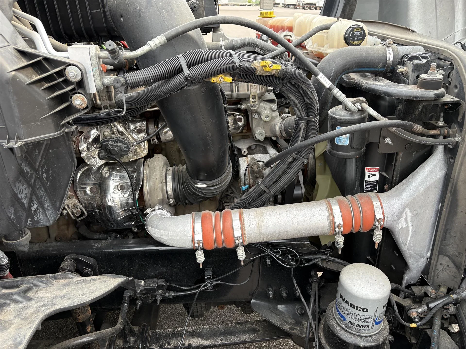 2022 Freightliner Cascadia in Inver Grove Heights, MN — photo 16