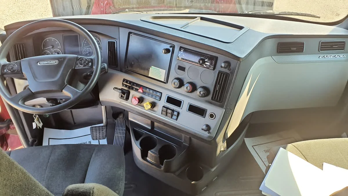 2020 Freightliner Cascadia in Birmingham, AL — photo 7