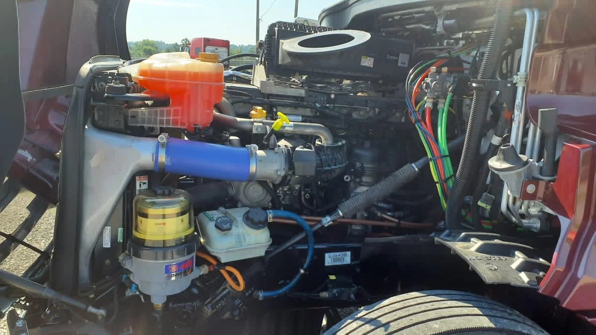 2020 Freightliner Cascadia in Birmingham, AL — photo 9