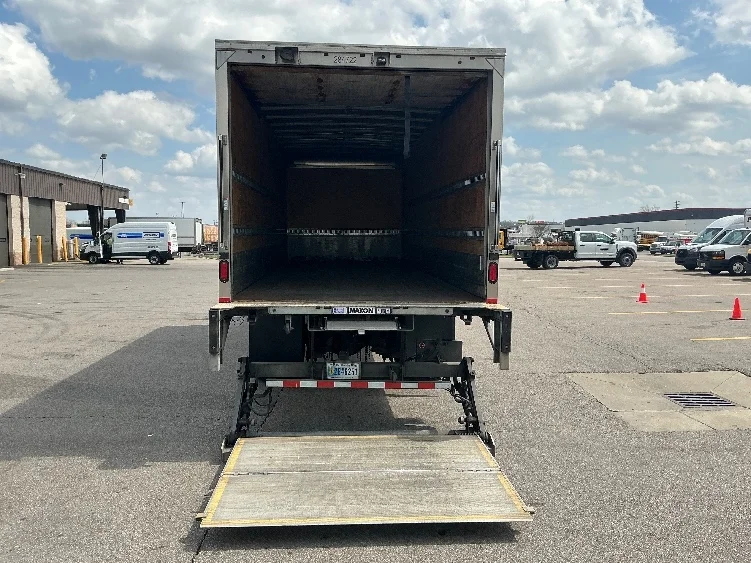 2020 Freightliner M2 106 - image 9