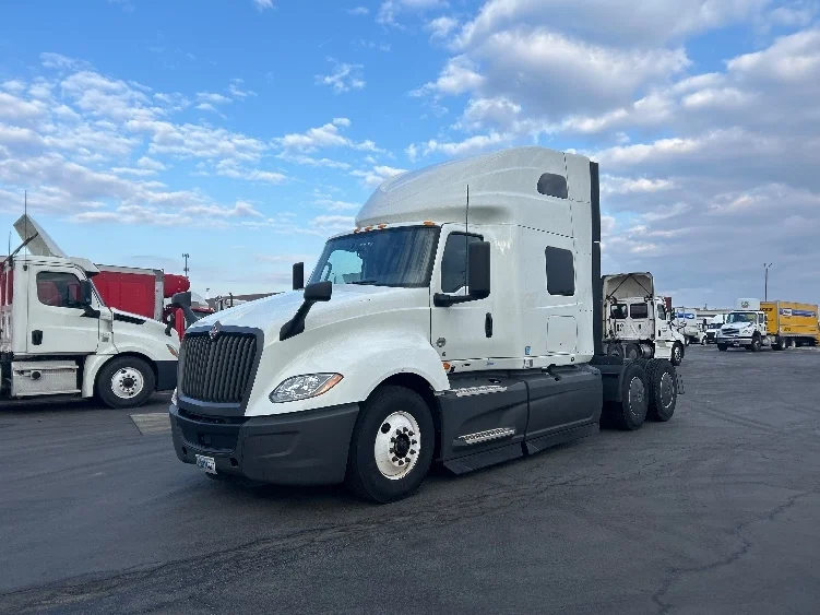 2023 International LT in Knoxville, TN — photo 3