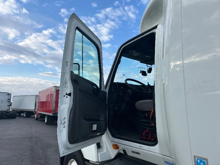 2023 International LT in Knoxville, TN — photo 9