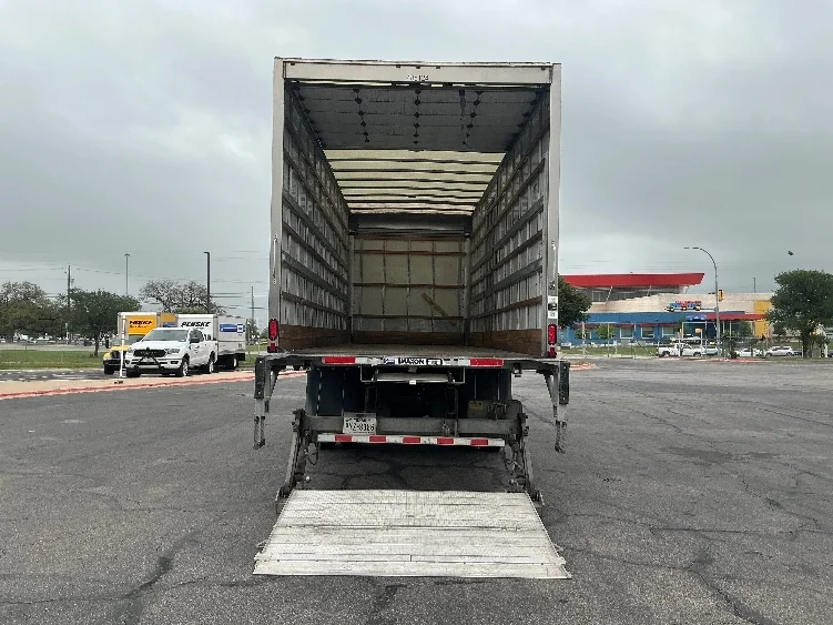 2022 International MV - image 9