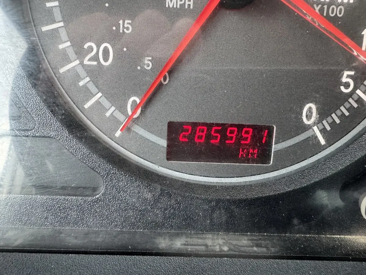 2018 International HX - image 26