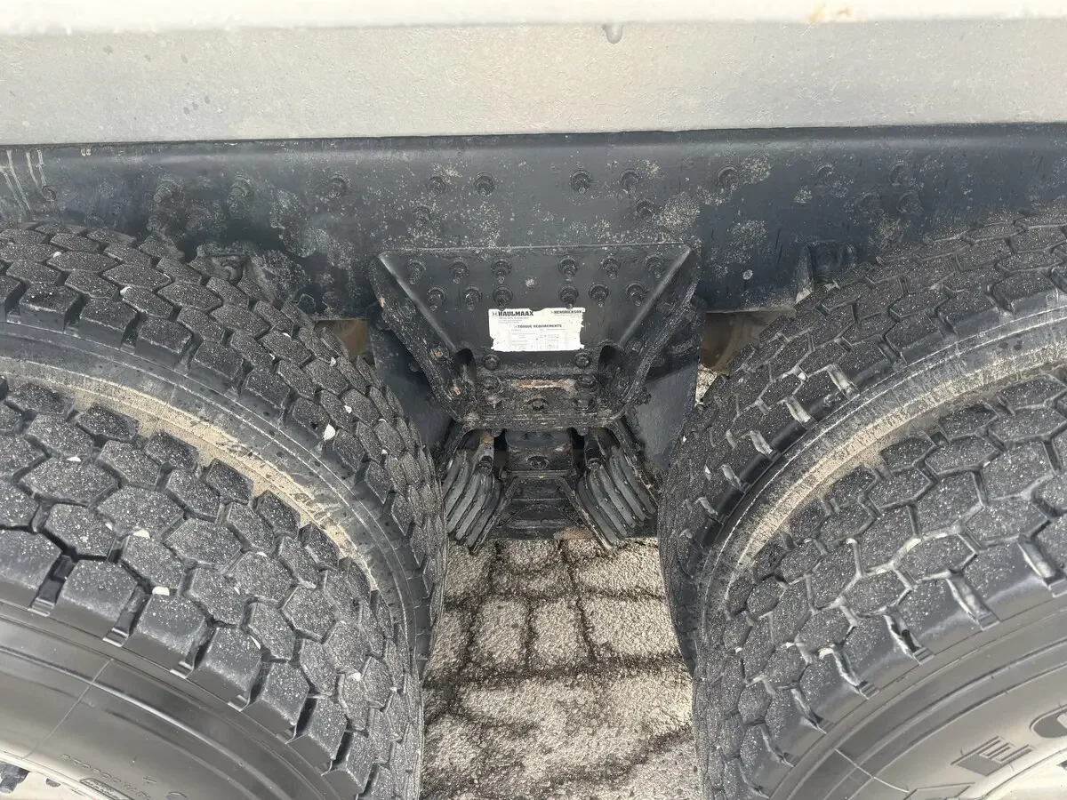 2018 International HX - image 12